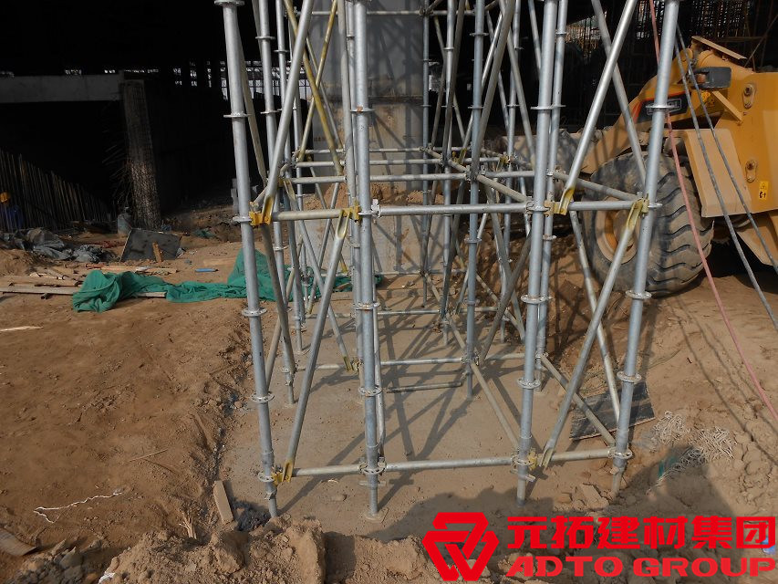 上海盤扣式腳手架生產(chǎn)廠家有幾家？盤扣式腳手架多少錢一噸？